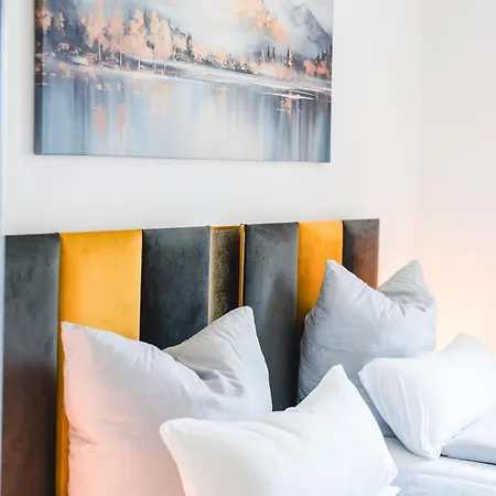 Yay - 65m2 Am Bahnhof - Smart Tv - Internet - Kaffee - Waschmaschine - Trockner Apartment