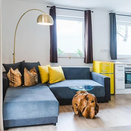 Apartment Yay - 65m2 Am Bahnhof - Smart Tv - Internet - Kaffee - Waschmaschine - Trockner Mühldorf
